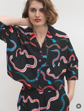 Blusenshirt Boxy Snake
