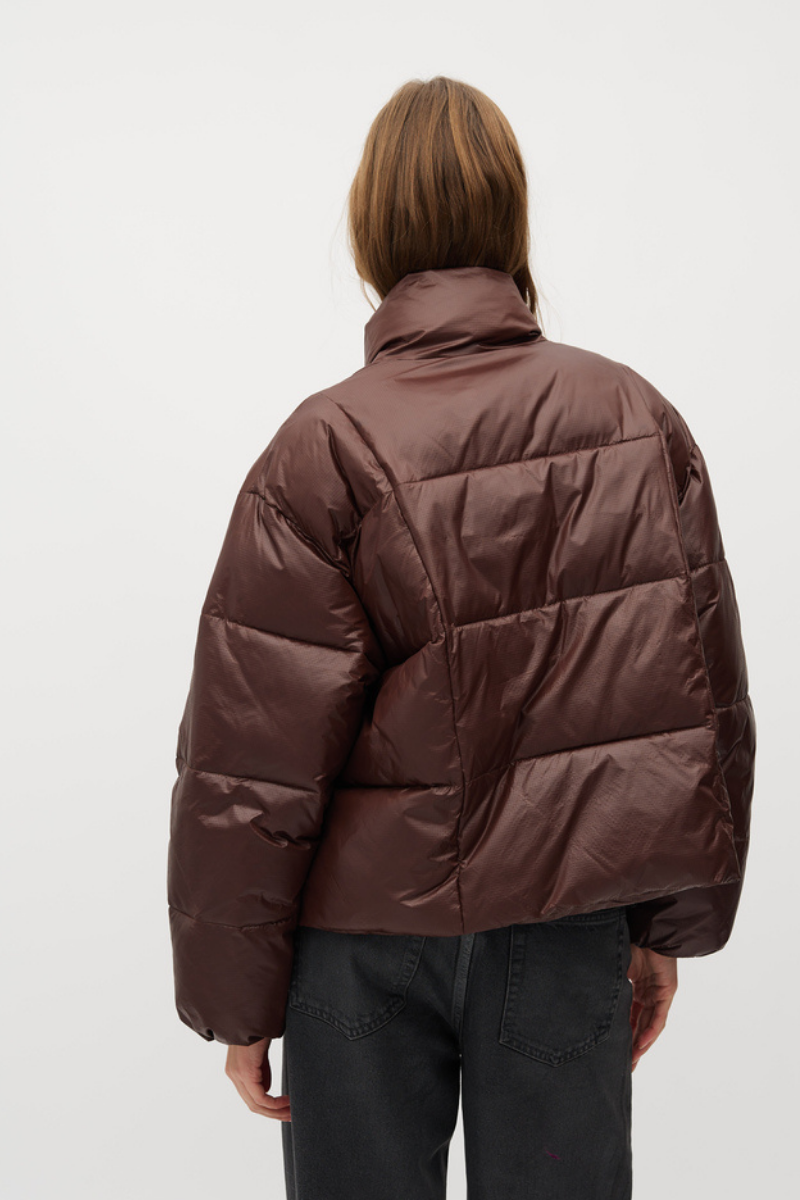 getragene warme puffer jacke von mbym in braun im youmee.market bern