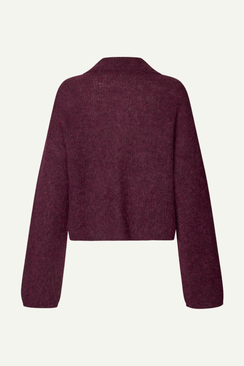 Strickjacke mit Knöpfen in bordeauxrot von mbyM im youmee.market in Bern