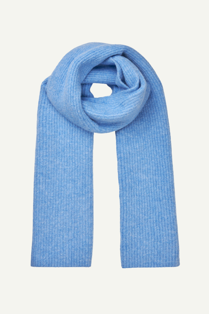 Schal gestrickt in hellblau von mbyM im youmee.market in Bern
