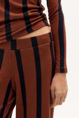 Hose Toasted Navy Betty Brown