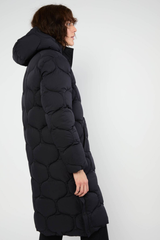 Mantel No Down Mister falling into deep black