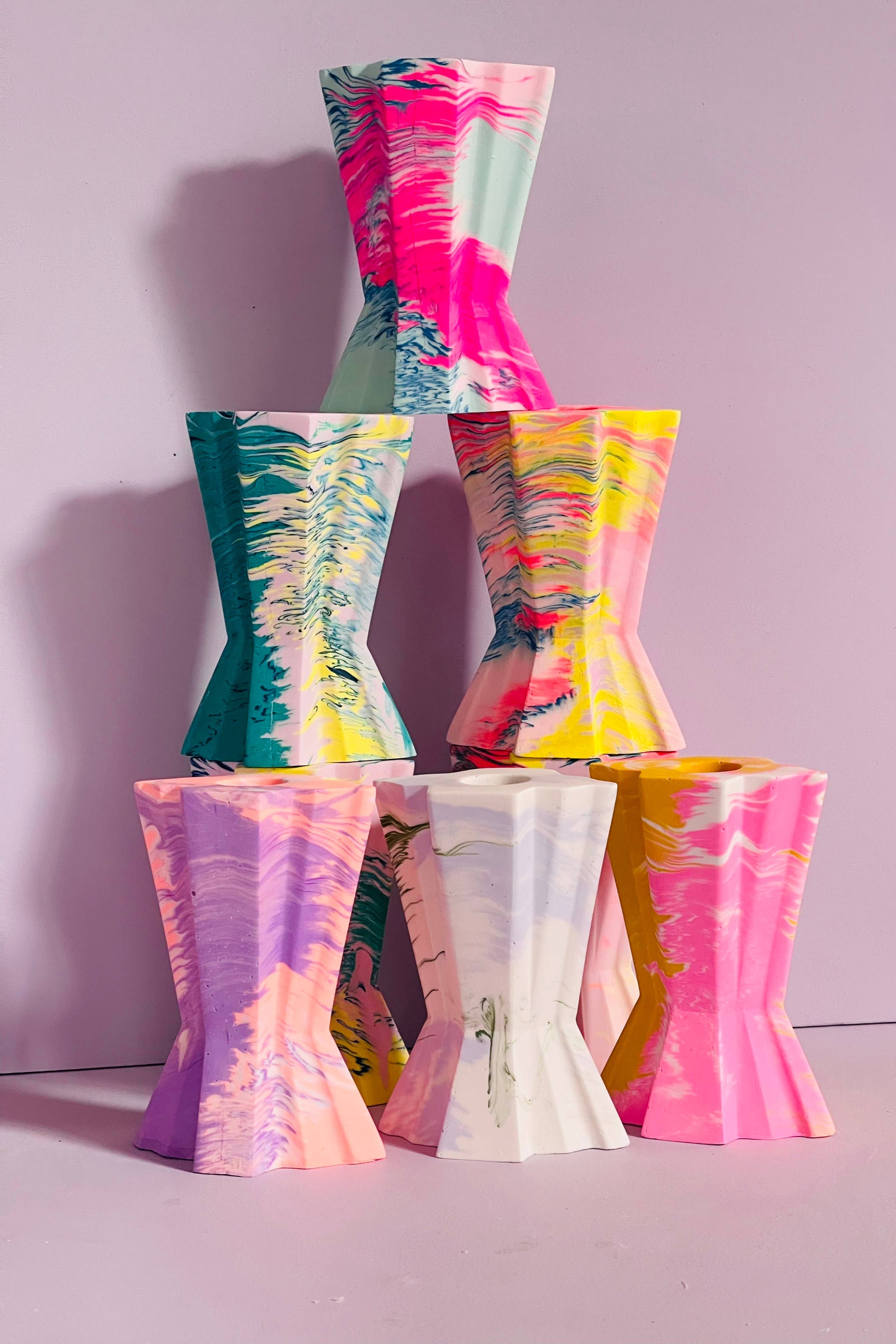 Jesmonit Kerzenständer in Korallenrot von Misshandled im Youmee.market Bern