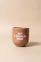 Sisi Tasse „Not a Regular Mom“