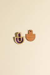 Devin No.2 Ohrstecker in Violettgold