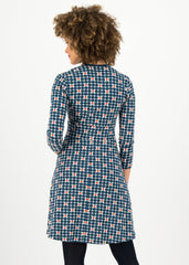 Diamond Heart Robe Picking Apple von Blutsgeschwister