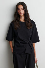 Second Female Arkai Drape Top Schwarz Damen mit asymmetrischer Drapierung – Youmee.market Schweiz