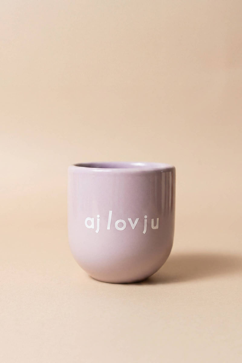 Sisi Tasse "Ai Lov Ju"