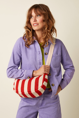 Grosse Bauchtasche für den Sommer mit rot-weissen Streifen von King Louie im Youmee.market Bern