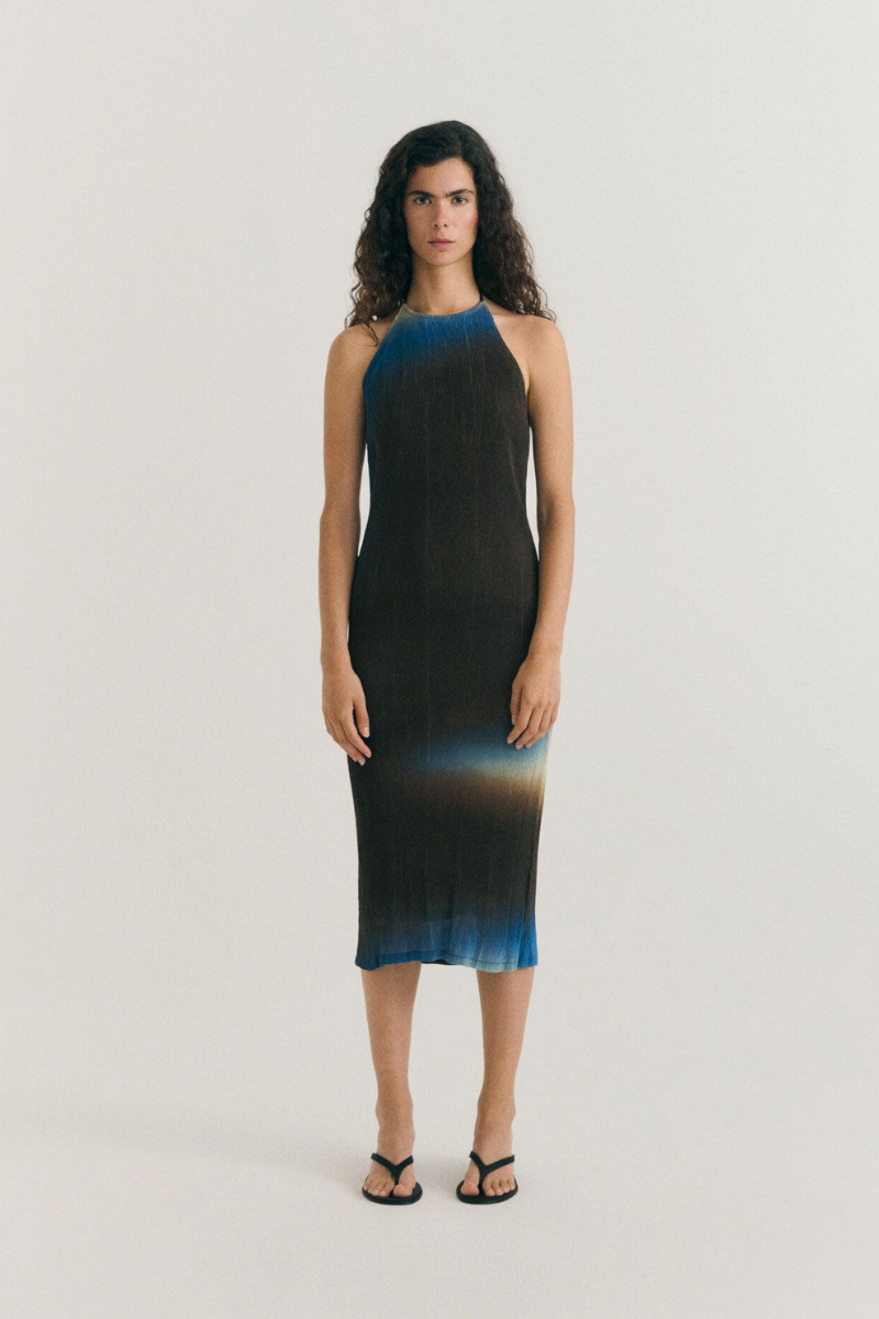 Plissiertes Kleid mit Farbverlauf von Thinking MU – nachhaltige Damenmode bei Youmee.market Schweiz