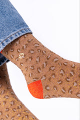 socken mit leoparden muster braun und orange