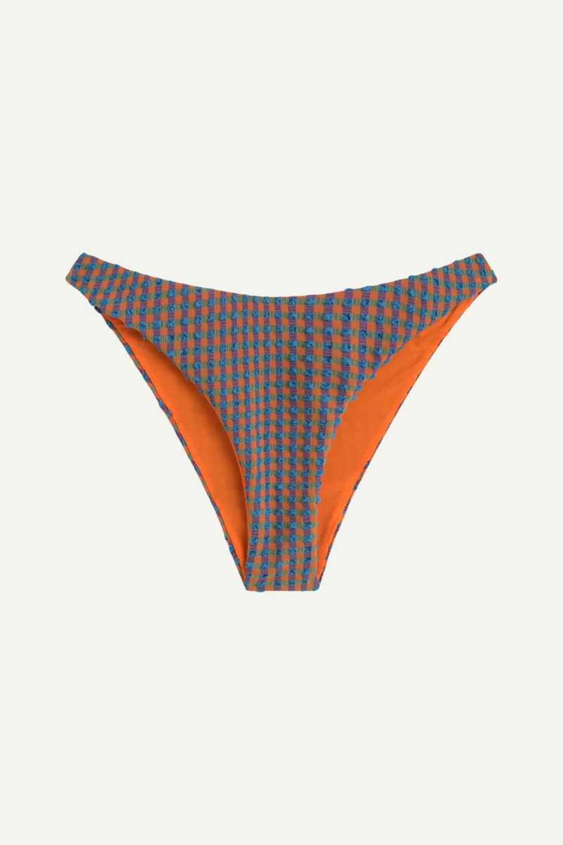 Thinking MU Bikini-Unterteil Sicilia mit Seersucker-Struktur in Orange-Blau, erhältlich bei Youmee.market Schweiz