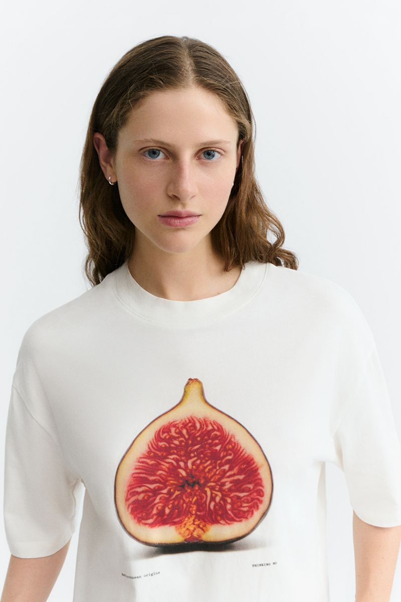 Thinking MU Lena Figa Oversized T-Shirt Damen in Weiss mit grossem Feigenmotiv – Youmee.market Schweiz