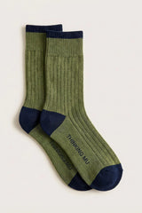 Thinking MU Axel Socken Grün aus Bio-Baumwolle mit dunkelblauer Ferse Spitze und Schaft – Youmee.market Schweiz