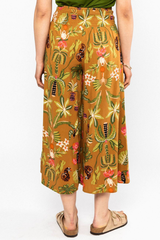 Hose In Full Bloom Tropical Reverie