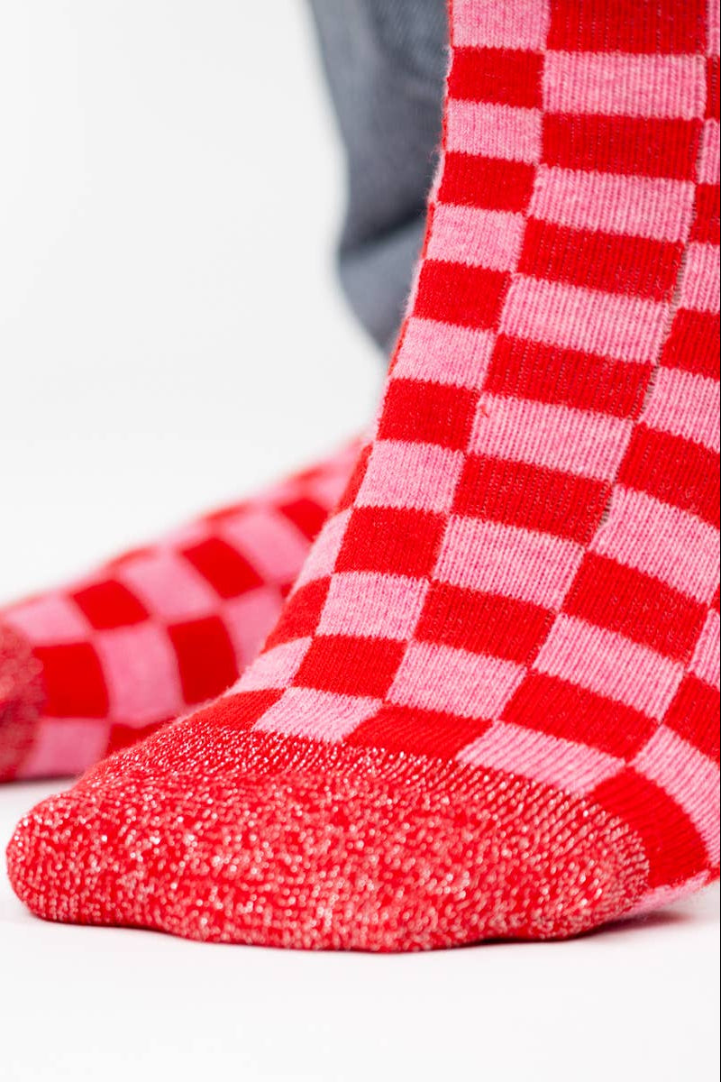 karierte socken rosa und rot