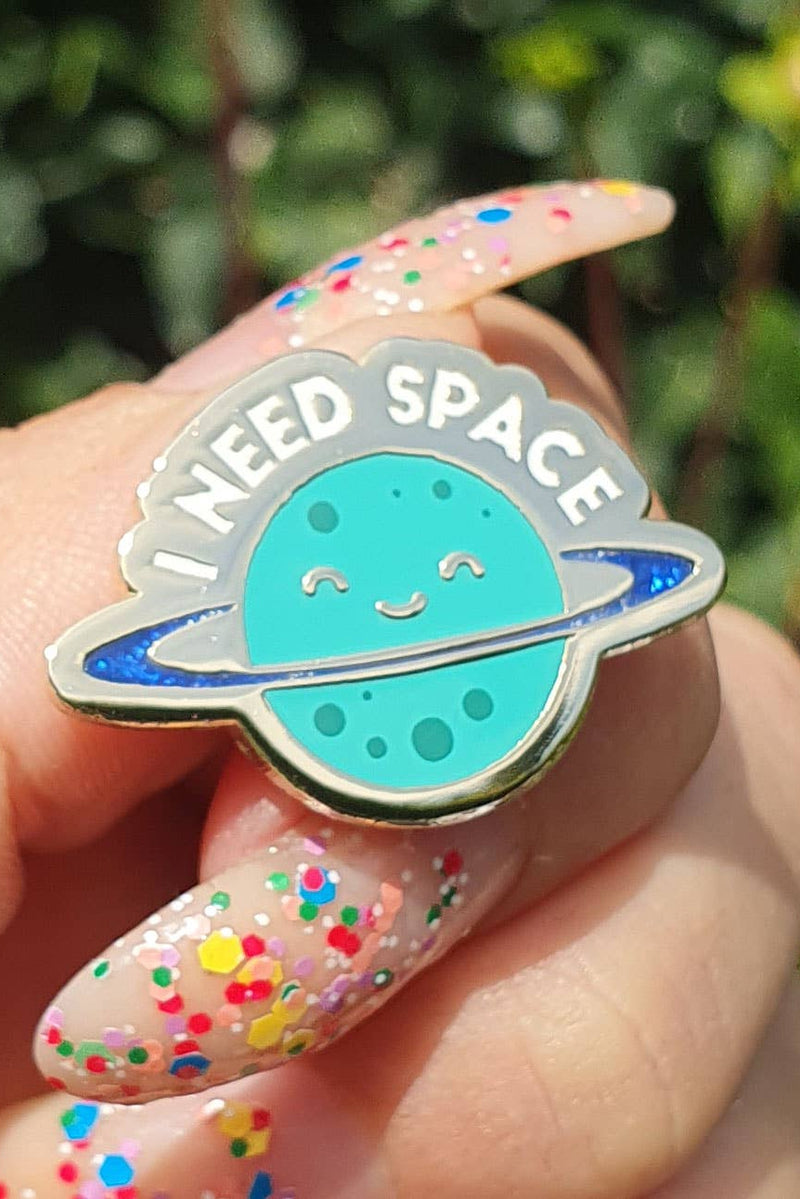 Pin „I Need Space“