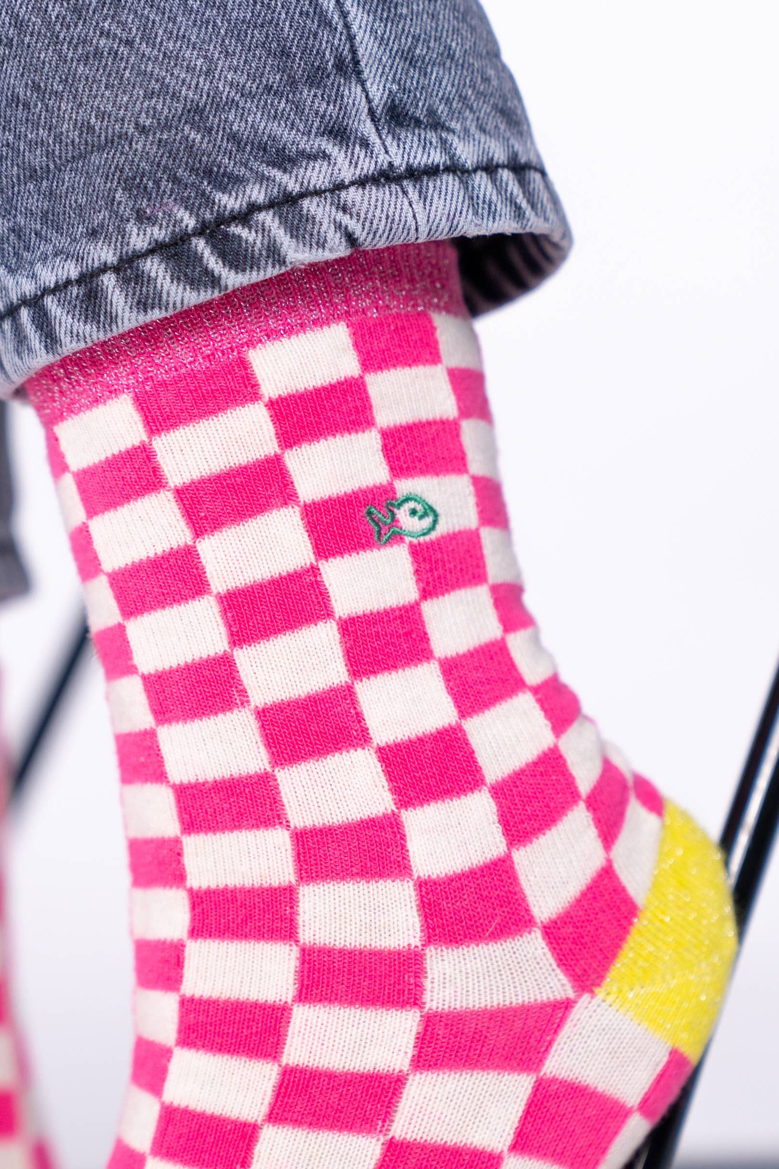 karierte socken pink weiss gelb